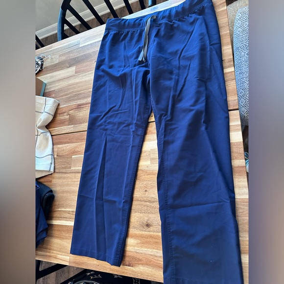 Figs Livingston scrub pant - Navy - Picture 3 of 3